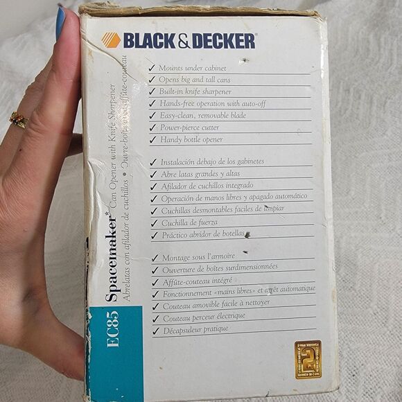Black & Decker Spacemaker EC85 Under Cabinet Mount Can Opener W/Knife Sharpener - Picture 3 of 13